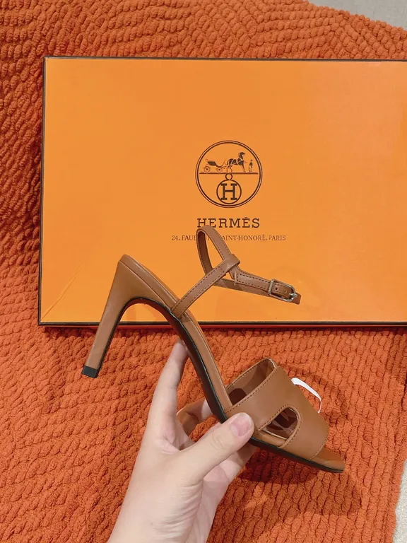 Hermes Shoe 